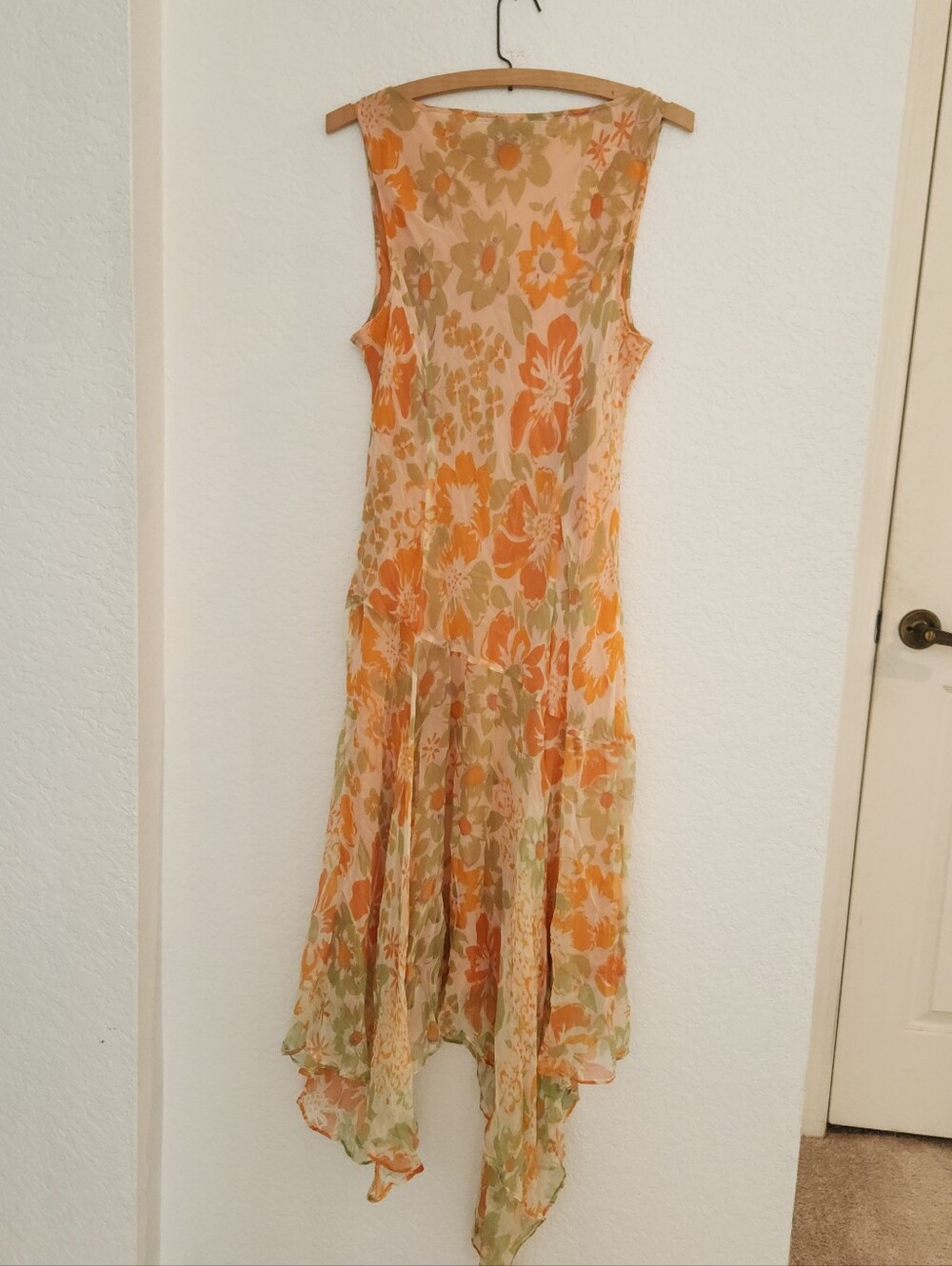 100% Silk Signature Beaded Y2k Dress - Picture 7 of 8